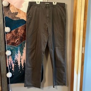 Men’s Van Heusen Charcoal Grey Dress Pants